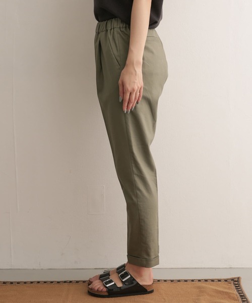 URBAN RESEARCH DOORS（アーバンリサーチドアーズ）の「リネン混テーパードイージーパンツ（その他パンツ・レディース・ブラック/ベージュ/カーキ・38/36）」の8枚目の写真