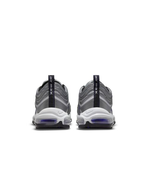 NIKE(ナイキ)の「ナイキ エア マックス 97 メンズシューズ / Nike Air Max 97 Men's Shoe (AM97)(スニーカー・メンズ・シルバー・28/24/26.5/25/27.5/25.5/29.5/27/29/24.5/26/28.5)」の5枚目の写真