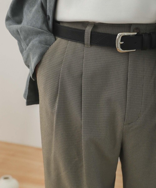 SENSE OF PLACE by URBAN RESEARCH（センスオブプレイスバイアーバンリサーチ）の「『セットアップ対応』チェックダブルタックテーパードスラックス（スラックス・メンズ・ベージュ系その他/ベージュ・LARGE/MEDIUM）」の6枚目の写真
