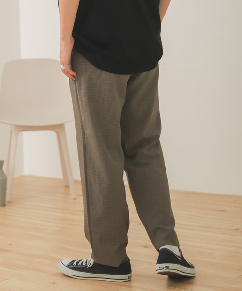 SENSE OF PLACE by URBAN RESEARCH（センスオブプレイスバイアーバンリサーチ）の「『セットアップ対応』チェックダブルタックテーパードスラックス（スラックス・メンズ・ベージュ系その他/ベージュ・LARGE/MEDIUM）」の22枚目の写真