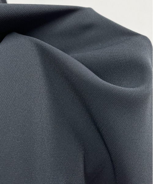 LUGIVA（ルギヴァ）の「スタンドネックロングブラウス（シャツ/ブラウス・レディース・ブラック/ベージュ・M）」の17枚目の写真