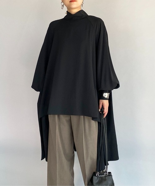 LUGIVA（ルギヴァ）の「スタンドネックロングブラウス（シャツ/ブラウス・レディース・ブラック/ベージュ・M）」の18枚目の写真