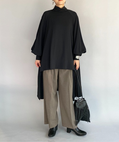 LUGIVA（ルギヴァ）の「スタンドネックロングブラウス（シャツ/ブラウス・レディース・ブラック/ベージュ・M）」の19枚目の写真