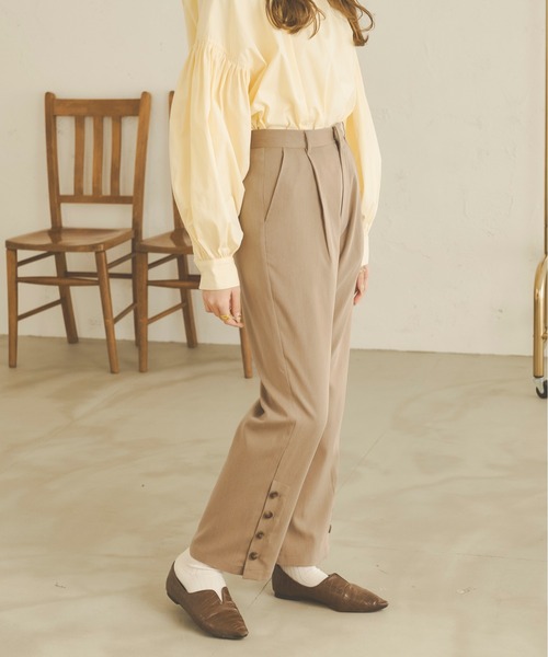 Ambre Neige(アンブルネージュ)の「サイドボタンセミフレアパンツ/【WEB/EC限定商品】(その他パンツ・レディース・ブラウン系その他/ベージュ/ライトブラウン・FREE/MEDIUM/SMALL)」の16枚目の写真