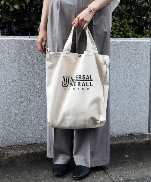 UNIVERSAL OVERALL（ユニバーサルオーバーオール）の「UNIVERSAL OVERALL/スーベニアコットン２ＷＡＹトートBAG UVO-082-A（トートバッグ・レディース・ホワイト/ブラック/スミクロ/オレンジ/ホワイト系その他・ONESIZE）」の2枚目の写真