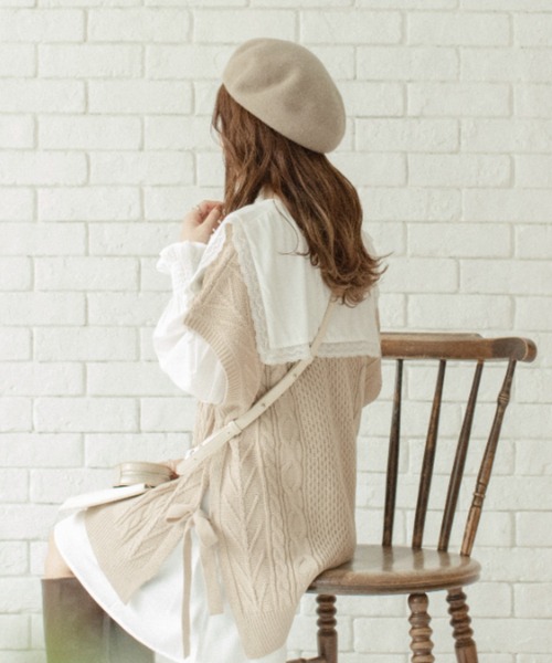 Mysa&Liina by yuririn(ミーサリーナバイユリリン)の「BIG衿ブラウス×ニットベストセット(ベスト・レディース・ブラウン/グレイッシュベージュ/ベージュ・M)」の12枚目の写真