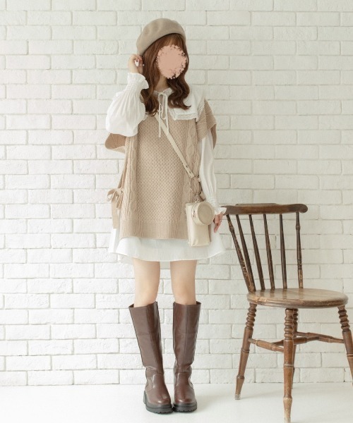 Mysa&Liina by yuririn(ミーサリーナバイユリリン)の「BIG衿ブラウス×ニットベストセット(ベスト・レディース・ブラウン/グレイッシュベージュ/ベージュ・M)」の4枚目の写真