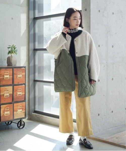 Meli rich(メリーリッチ)の「マットタフタ×ボア切替M65ショートコート(ミリタリージャケット・レディース・ブラック/アイボリー/カーキ/ベージュ系その他/グリーン系その他/グレイッシュベージュ/カーキ系2/カーキ系/ブラック系/ホワイト/ベージュ系/ベージュ系2・MEDIUM)」の19枚目の写真