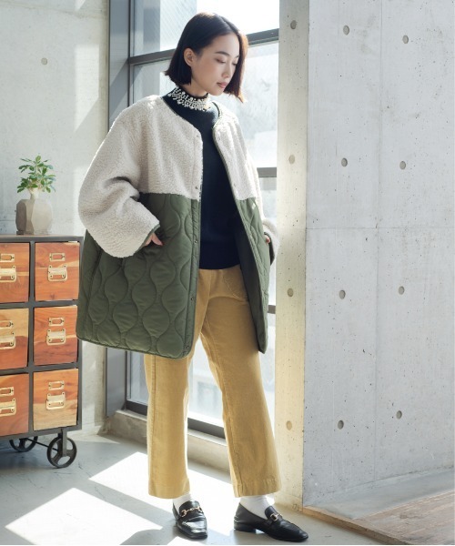 Meli rich(メリーリッチ)の「マットタフタ×ボア切替M65ショートコート(ミリタリージャケット・レディース・ブラック/アイボリー/カーキ/ベージュ系その他/グリーン系その他/グレイッシュベージュ/カーキ系2/カーキ系/ブラック系/ホワイト/ベージュ系/ベージュ系2・MEDIUM)」の18枚目の写真