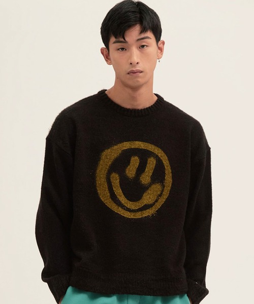 ISTKUNST（イストクンスト）の「A'GEM/9 × .kom『ISTKUNST/イストクンスト』SMILEY KNIT/スマイルニットセーター（ニット/セーター・レディース・ブラック/アイボリー・M/L）」の2枚目の写真