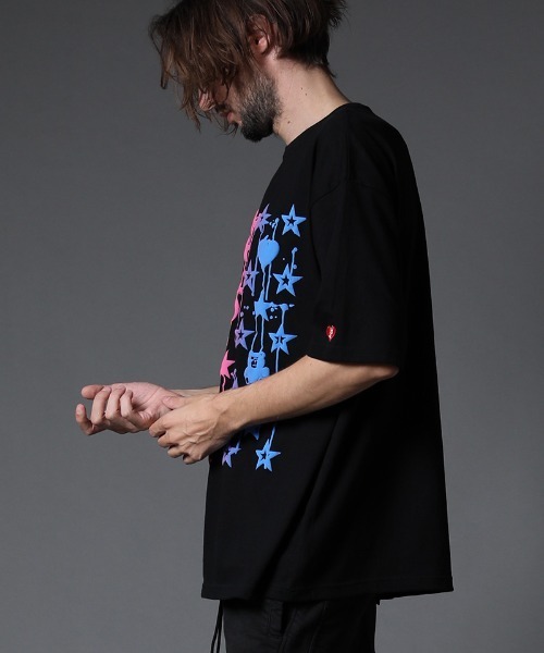 STUD MUFFIN（スタッドマフィン）の「mt7532-5.6ozコットン天竺グラデーションフォームpt ワイドシルエット SS Tシャツ（Tシャツ/カットソー・メンズ・ホワイト/ブラック/ブルー・2/3/4）」の20枚目の写真
