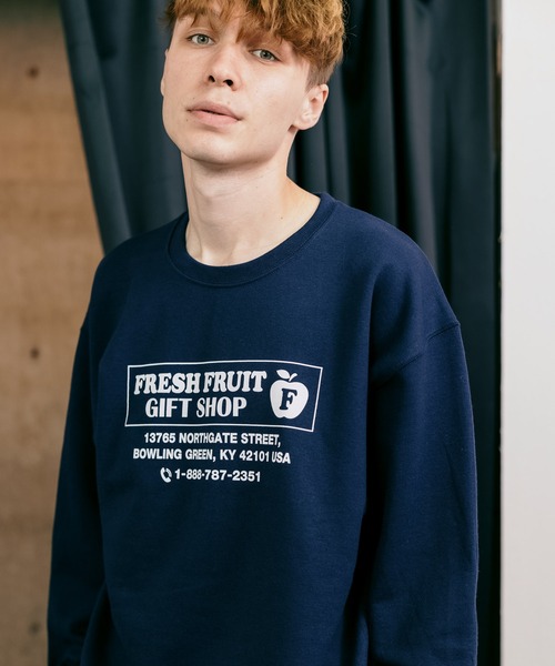 FRUIT OF THE LOOM(フルーツオブザルーム)の「FRUIT OF THE LOOM/フルーツオブザルーム SOUVENIR トレーナー A スウェット 裏起毛(スウェット・メンズ・ホワイト/ブラック/ネイビー/グレー・M/L/XL)」の4枚目の写真