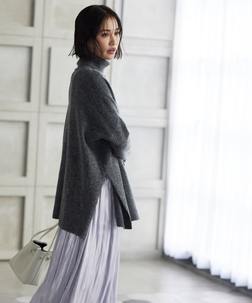 RASWアルパカ混タートルネックニット