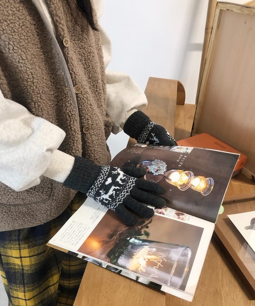 me+em select(ミームセレクト)の「アニマルニット手袋(手袋・レディース・ネイビー/ブラック/アイボリー/チャコールグレー・FREE)」の10枚目の写真