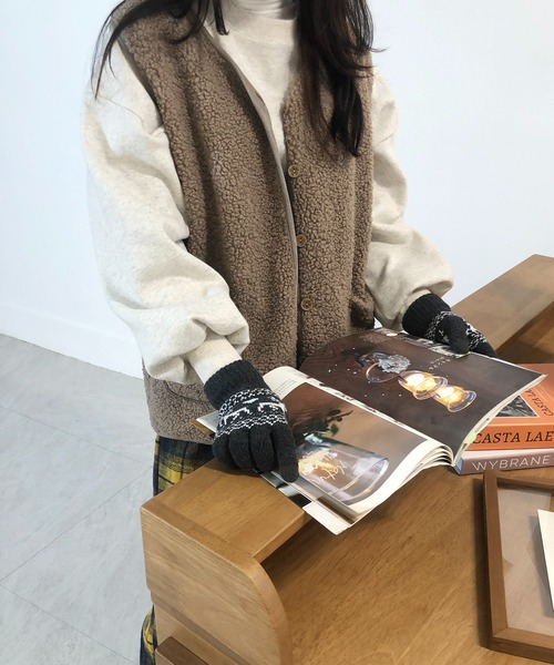 me+em select(ミームセレクト)の「アニマルニット手袋(手袋・レディース・ネイビー/ブラック/アイボリー/チャコールグレー・FREE)」の14枚目の写真