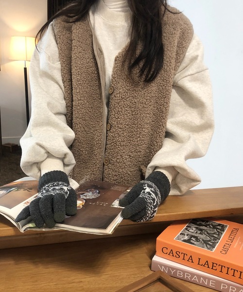 me+em select(ミームセレクト)の「アニマルニット手袋(手袋・レディース・ネイビー/ブラック/アイボリー/チャコールグレー・FREE)」の11枚目の写真