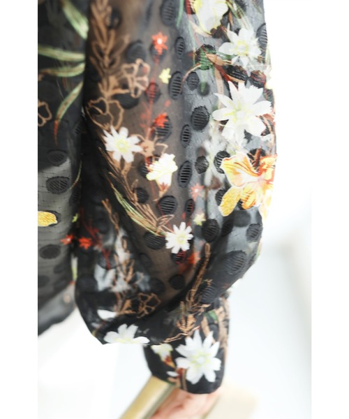 cawaii(カワイイ)の「(黒)ドットとお花の柄合わせシアーブラウストップス(シャツ/ブラウス・レディース・ブラック・FREE)」の19枚目の写真