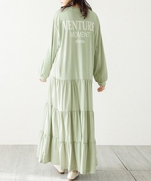 バックロゴティアードロングワンピース