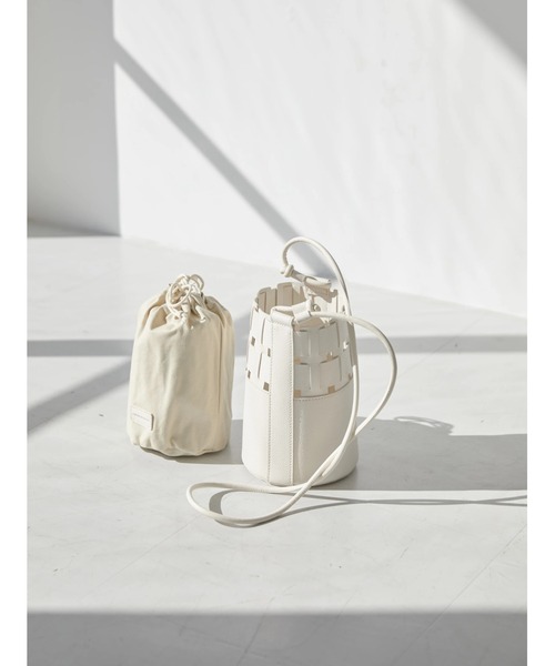 AMERICAN HOLIC（アメリカンホリック）の「ハーフメッシュバケットバッグ（ショルダーバッグ・レディース・ライトブルー/ブラック/ブラウン/アイボリー・FREE）」の7枚目の写真