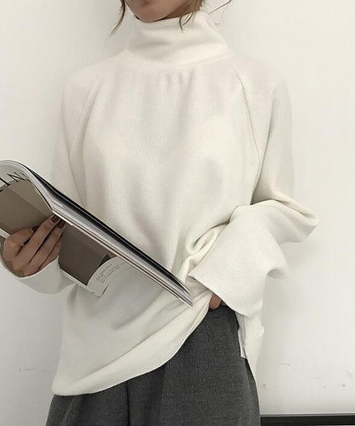 Girly Doll(ガーリードール)の「シンプルハイネックカットソー(Tシャツ/カットソー・レディース・ベージュ/レッド/キャメル/ブラック/ホワイト・F)」の8枚目の写真