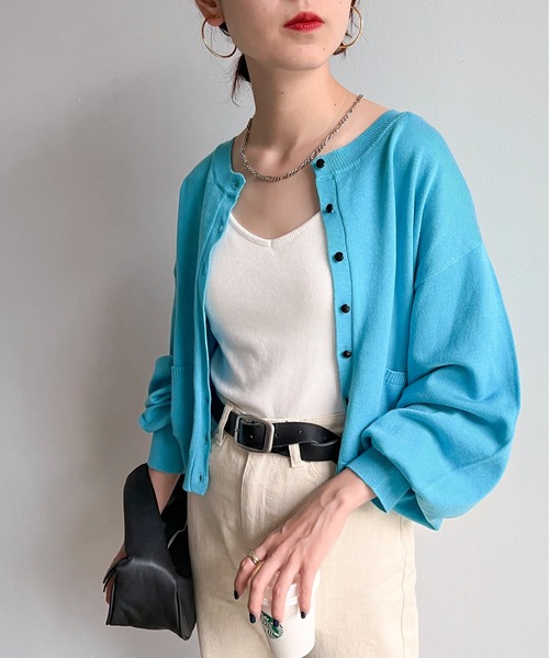 feepur(フェピュール)の「配色ボタンクルーニットカーディガン(カーディガン/ボレロ・レディース・オフホワイト/ピンク/ブラック/グリーン/ホワイト×ブラック/ブルー・MEDIUM)」の1枚目の写真