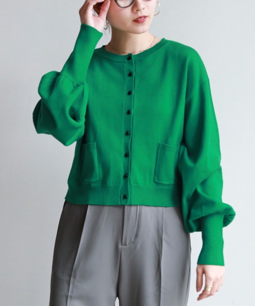 feepur(フェピュール)の「配色ボタンクルーニットカーディガン(カーディガン/ボレロ・レディース・オフホワイト/ピンク/ブラック/グリーン/ホワイト×ブラック/ブルー・MEDIUM)」の5枚目の写真