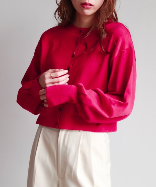 feepur(フェピュール)の「配色ボタンクルーニットカーディガン(カーディガン/ボレロ・レディース・オフホワイト/ピンク/ブラック/グリーン/ホワイト×ブラック/ブルー・MEDIUM)」の14枚目の写真