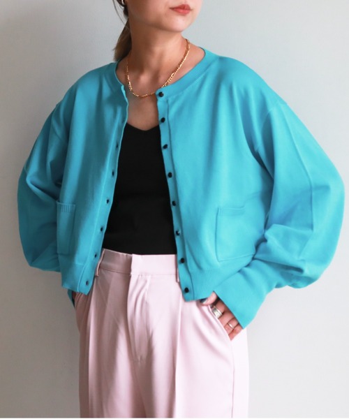 feepur(フェピュール)の「配色ボタンクルーニットカーディガン(カーディガン/ボレロ・レディース・オフホワイト/ピンク/ブラック/グリーン/ホワイト×ブラック/ブルー・MEDIUM)」の17枚目の写真