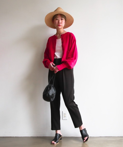 feepur(フェピュール)の「配色ボタンクルーニットカーディガン(カーディガン/ボレロ・レディース・オフホワイト/ピンク/ブラック/グリーン/ホワイト×ブラック/ブルー・MEDIUM)」の16枚目の写真