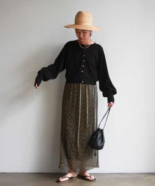 feepur(フェピュール)の「配色ボタンクルーニットカーディガン(カーディガン/ボレロ・レディース・オフホワイト/ピンク/ブラック/グリーン/ホワイト×ブラック/ブルー・MEDIUM)」の13枚目の写真