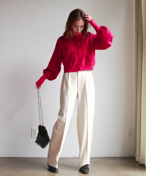 feepur(フェピュール)の「配色ボタンクルーニットカーディガン(カーディガン/ボレロ・レディース・オフホワイト/ピンク/ブラック/グリーン/ホワイト×ブラック/ブルー・MEDIUM)」の20枚目の写真