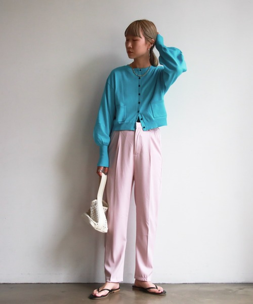 feepur(フェピュール)の「配色ボタンクルーニットカーディガン(カーディガン/ボレロ・レディース・オフホワイト/ピンク/ブラック/グリーン/ホワイト×ブラック/ブルー・MEDIUM)」の9枚目の写真