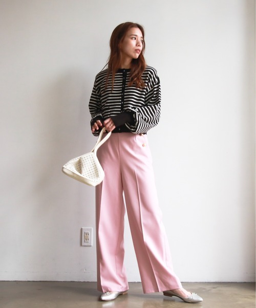 feepur(フェピュール)の「配色ボタンクルーニットカーディガン(カーディガン/ボレロ・レディース・オフホワイト/ピンク/ブラック/グリーン/ホワイト×ブラック/ブルー・MEDIUM)」の15枚目の写真