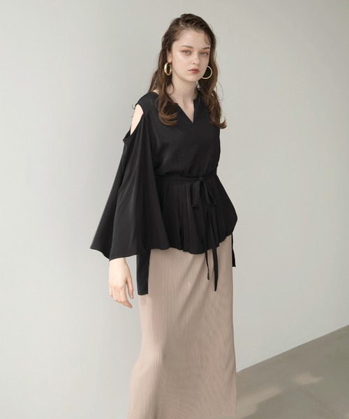 MIELI INVARIANT(ミエリインヴァリアント)の「Kimono Tucking Blouse(シャツ/ブラウス・レディース・ブラック/ベージュ系その他・FREE)」の20枚目の写真