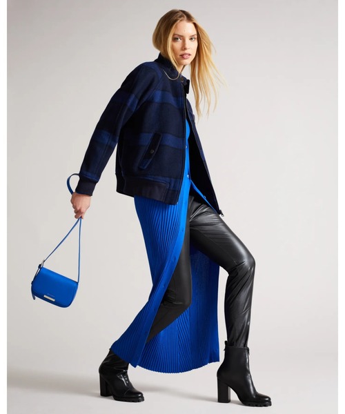 Ted Baker（テッドベーカー）の「BAGIRA カーブバゲット クロスボディバッグ（ショルダーバッグ・レディース・ブラック/ブルー/ナチュラル・O/S）」の20枚目の写真