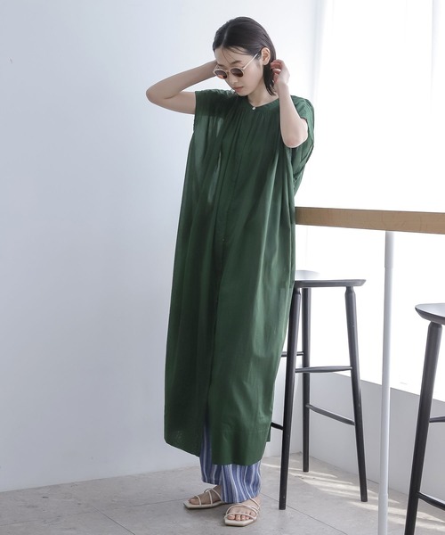 LAKOLE（ラコレ）の「ギャザースリーブレスワンピース / 281673（ワンピース・レディース・ブラック/ライトベージュ/グリーン・SMALL/MEDIUM）」の19枚目の写真