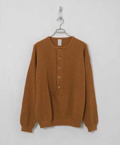 CASPER JOHN（キャスパージョン）の「Deep henry neck knit/ディープ
