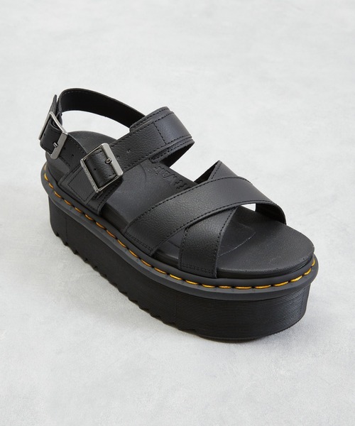 And A（アンドエー）の「Dr.Martens ドクターマーチン / Voss II Quad ヴォスII クアッド 厚底レザークロスストラップサンダル（サンダル・レディース・ホワイト/ブラック・23cm/24cm）」の14枚目の写真