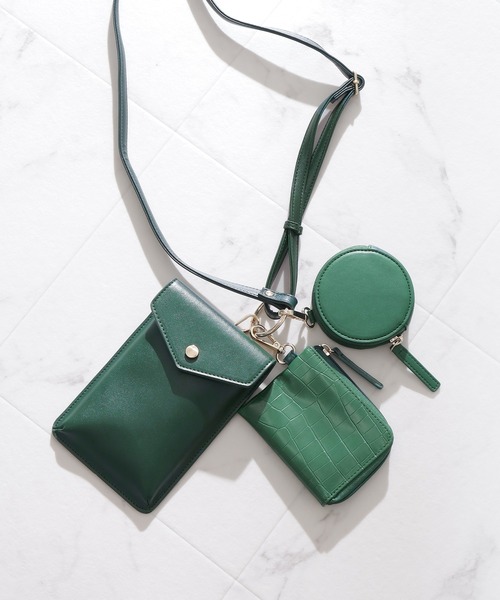 Honeys（ハニーズ）の「３連マルチショルダー（ショルダーバッグ・レディース・ブラック/グリーン/モカ/ライトベージュ/ベージュ/シルバー・FREE）」の5枚目の写真