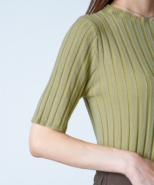 MAISON BREEZE(メゾンブリーズ)の「【MAISON BREEZE】ワイドリブモックネック5分袖カラーニット SCCH161(Tシャツ/カットソー・レディース・ブルー/グリーン/ホワイト/ブラック/ピンク・FREE)」の11枚目の写真