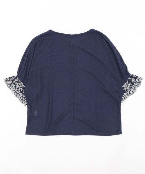 BELLUNA PLUS(ベルーナ)の「かのこ素材刺しゅうデザインプルオーバー(Tシャツ/カットソー・レディース・ネイビー/ブルー/イエロー・MEDIUM/LARGE/X-LARGE)」の12枚目の写真