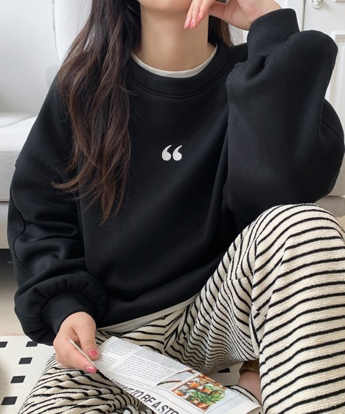 ABITOKYO(アビトーキョー)の「ワンポイント刺繍ビッグシルエット裏起毛トレーナー(スウェット・レディース・ブラック/ネイビー/イエロー/グレー/ブラウン/ダークグレー/ホワイト・FREE)」の2枚目の写真