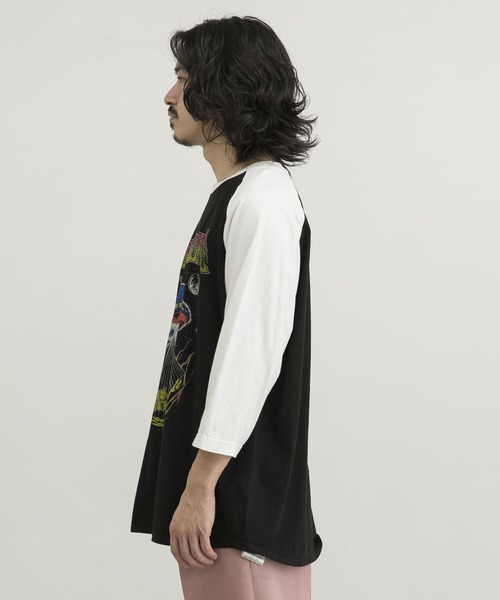 URBAN RESEARCH(アーバンリサーチ)の「URBAN RESEARCH iD グラフィックラグランTシャツ(Tシャツ/カットソー・メンズ・ホワイト系その他/ブラック系その他・LARGE/MEDIUM)」の7枚目の写真