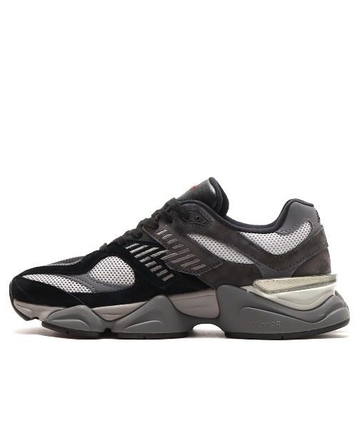 NEW BALANCE(ニューバランス)の「New Balance U9060BLK / ニューバランス U9060BLK(スニーカー・メンズ・ブラック・26.0cm/26.5cm/27.0cm/27.5cm/28.0cm/28.5cm/29.0cm/25.5cm/24.0cm/25.0cm/23.0cm/24.5cm/23.5cm/30.0cm)」の3枚目の写真