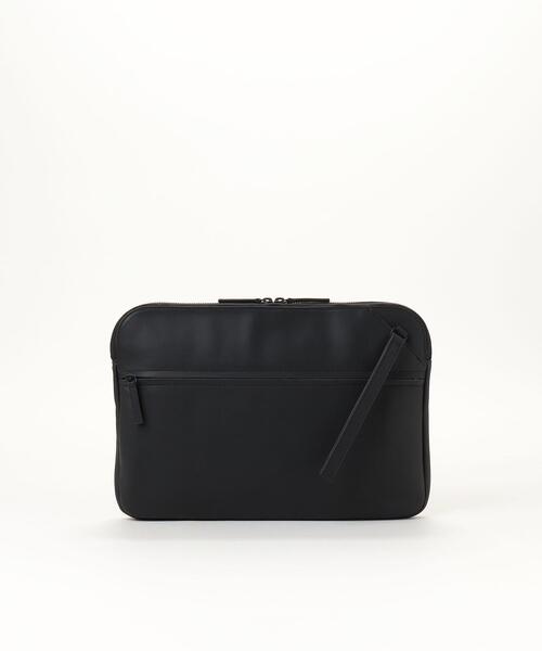 agnes b.（アニエスベー）の「PAH02Z－09 PCケース（ビジネスバッグ・メンズ・ブラック・FREE）」の2枚目の写真