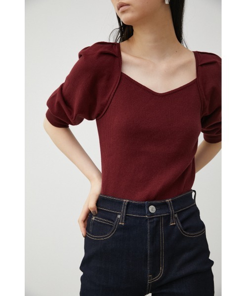 AZUL by moussy(アズールバイマウジー)の「IRREGULAR NECK PUFF KNIT(ニット/セーター・レディース・ブラック/ダークグリーン/マジェンタ/ライトベージュ・SMALL/MEDIUM)」の4枚目の写真