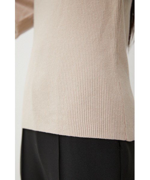 AZUL by moussy(アズールバイマウジー)の「IRREGULAR NECK PUFF KNIT(ニット/セーター・レディース・ブラック/ダークグリーン/マジェンタ/ライトベージュ・SMALL/MEDIUM)」の22枚目の写真