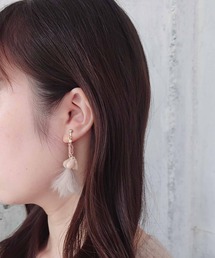 m.soeur（エムスール）の「ファーとパールのチェーンレースピアス（ピアス（両耳用））」
