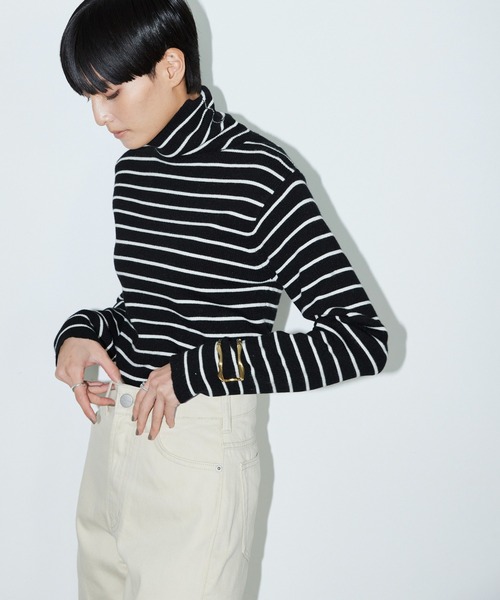 AMERICAN HOLIC（アメリカンホリック）の「パチパチしにくいリブタートルニットプルオーバー（ニット/セーター・レディース・アイボリー/ブラック/その他9/ライトグレー/レッド・M/L）」の5枚目の写真