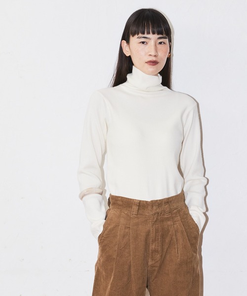 AMERICAN HOLIC（アメリカンホリック）の「パチパチしにくいリブタートルニットプルオーバー（ニット/セーター・レディース・アイボリー/ブラック/その他9/ライトグレー/レッド・M/L）」の2枚目の写真